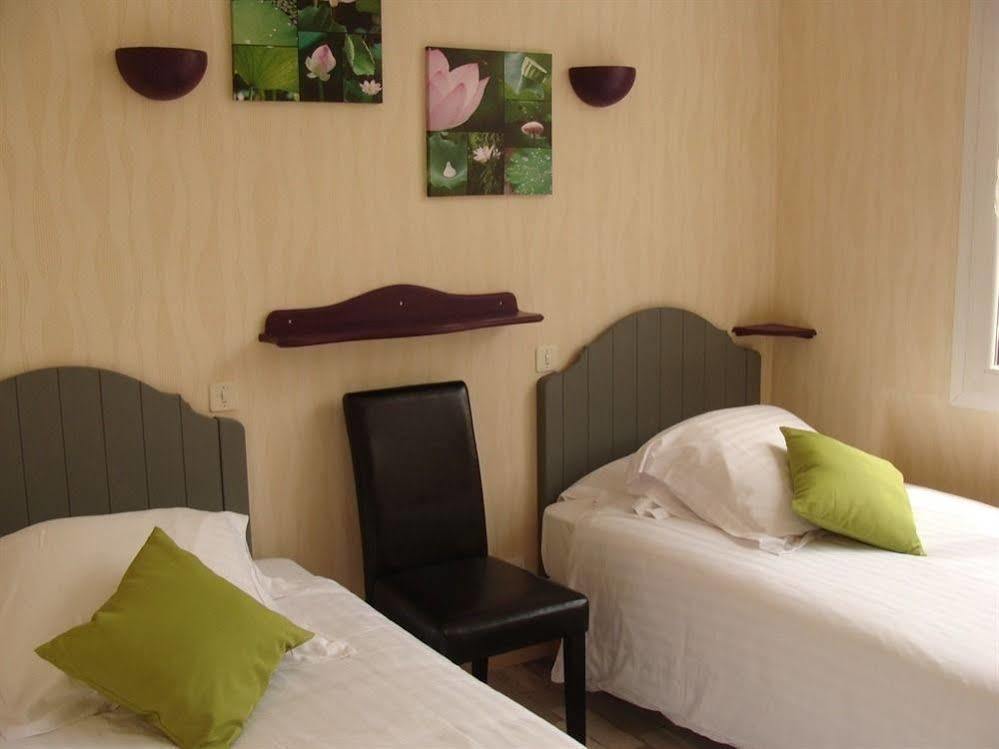 Hotel Le Flaubert Fougeres Exterior photo